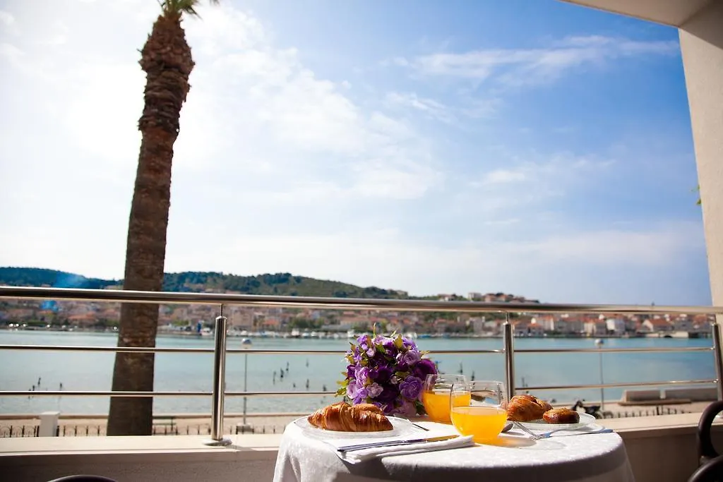 Apartments Svjetlana Trogir