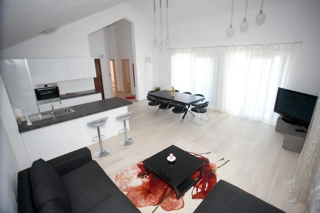 Apartments Svjetlana Trogir
