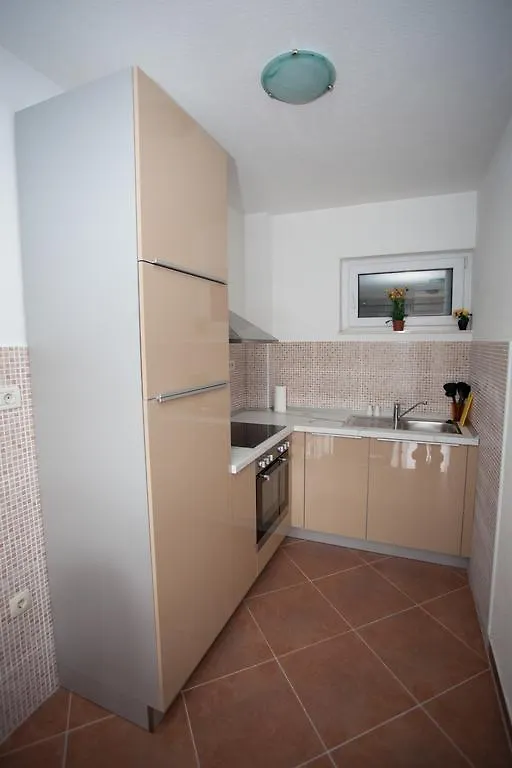 Apartments Svjetlana Trogir 0*,